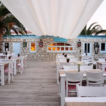Yasemin'in Mutfagi & Restaurant Bed and Breakfast Αλακάτι